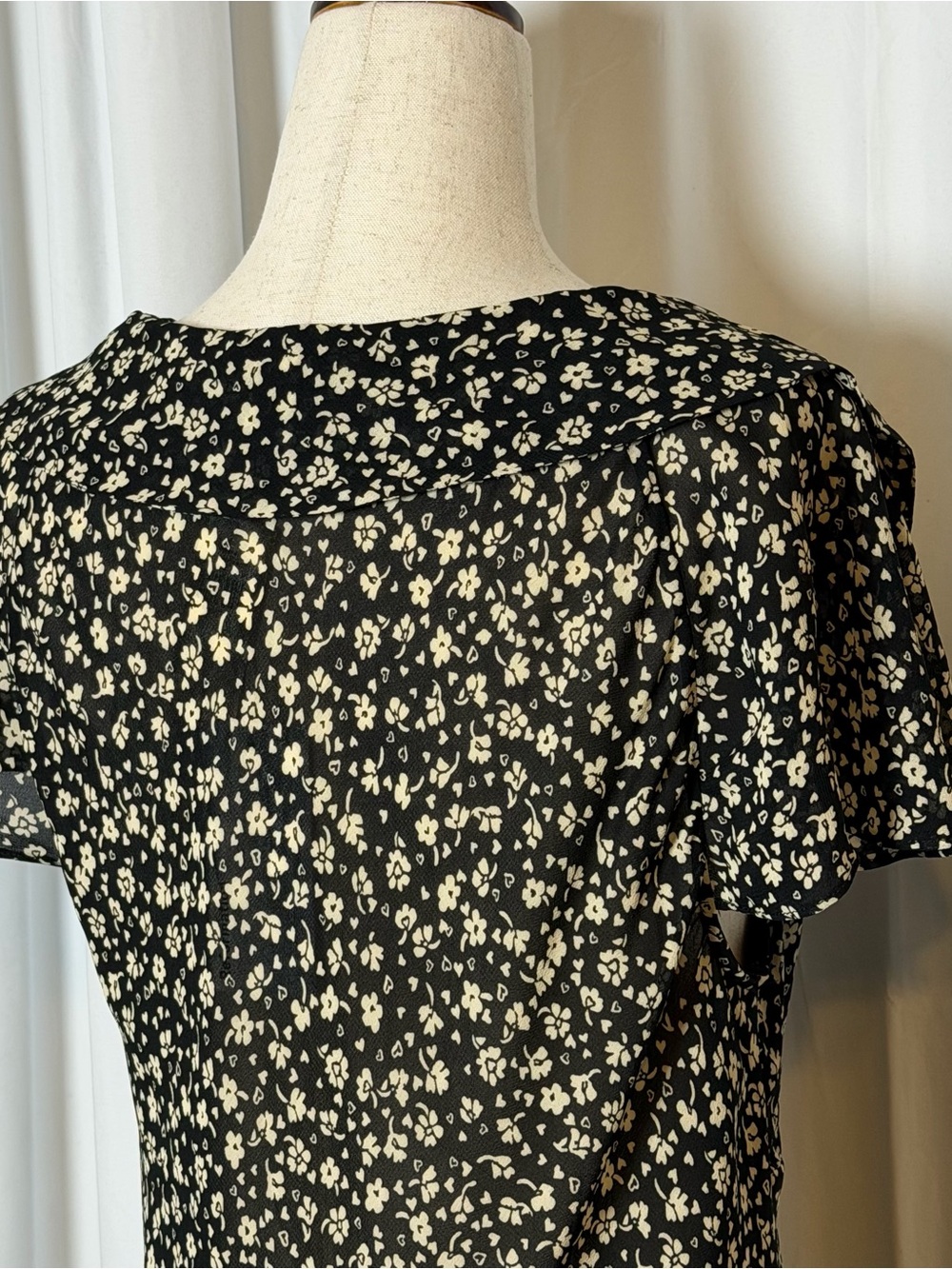 Reformation Britta Top Floral Tie Front Black Cream VNeck Short Sleeve NWT Large - Picture 11 of 14